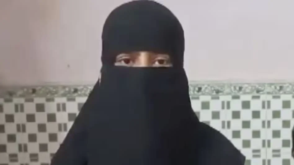 शौहर ने फोन पर दिया तलाक, पीड़िता ने लगाई सीएम से गुहार, बोली- बच्चों की जिंदगी हो जाएगी बर्बाद