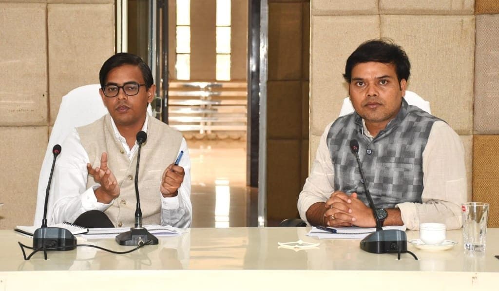 उपायुक्त की अध्यक्षता में जिला स्तरीय अधिकारियों की बैठक सम्पन्न विशेष पिछड़ी जनजातियों की समाजिक और आर्थिक विकास का आधार बनेगा प्रधानमंत्री जनमन योजना