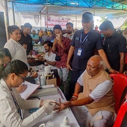 जिला स्तरीय जनसमस्या निवारण शिविर में 15 ग्रामों के लोगों को हितग्राहीमूलक योजनाओं की मिली जानकारी, विभागीय योजनाओं से सम्बंधित लिए गए आवेदन