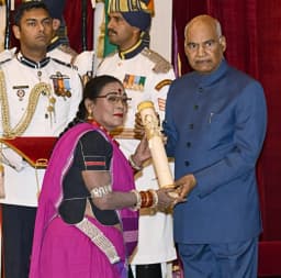 छत्तीसगढ़ : पद्म विभूषण तीजन बाई को भावभीनी श्रद्धांजलिः छत्तीसगढ़ की लोकसंस्कृति की अमर आवाज हुई शांत