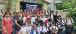 अम्बिकापुर: गुरु पूर्णिमा के पावन अवसर पर छत्तीसगढ़ नागरिक सुरक्षा वेलफेयर फाउंडेशन के सदस्यों द्वारा जनपद पंचायत अम्बिकापुर के निकट विद्या मंदिर स्कूल में विद्यालय के बच्चों के साथ गुरु पूर्णिमा मनाया गया।