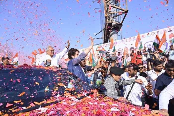 CGNews कका ने अनोखे अंदाज में किया प्रियंका गांधी का स्वागत
