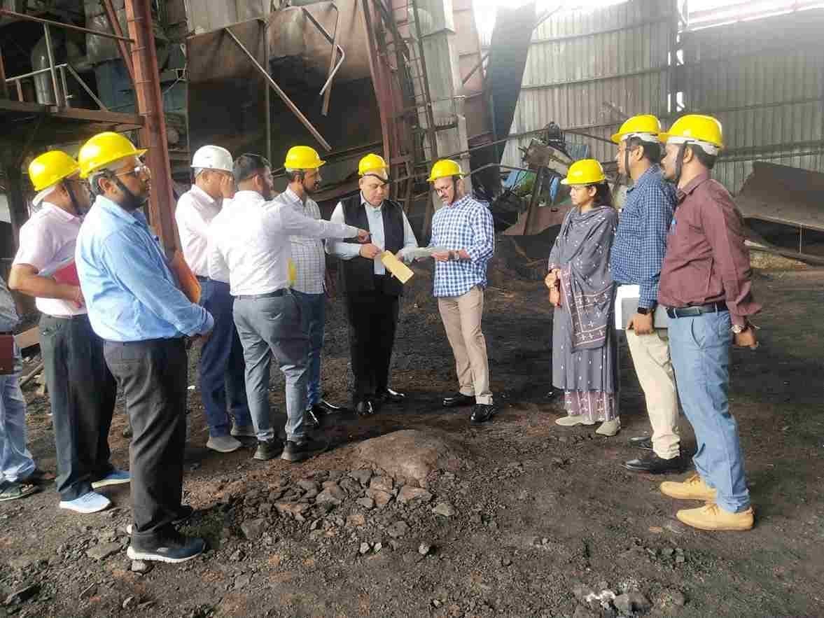 Almuniyam Plant ,कलेक्टर पहुंचे एलुमिना प्लांट के निरीक्षण पर, बिना प्रशासन की अनुमति के प्लांट का पुनः संचालन नहीं होगा शुरू
