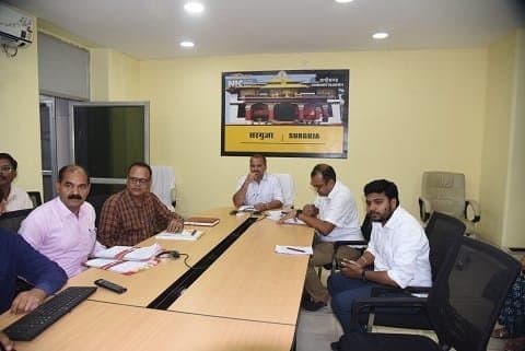 कलेक्टर एवं जिला निर्वाचन अधिकारी श्री विलास भोसकर की मौजूदगी में मतगणना कार्य में संलग्न गणना पर्यवेक्षक, सहायक और माइक्रो आब्जर्वर का हुआ प्रथम रेंडमाइजेशन