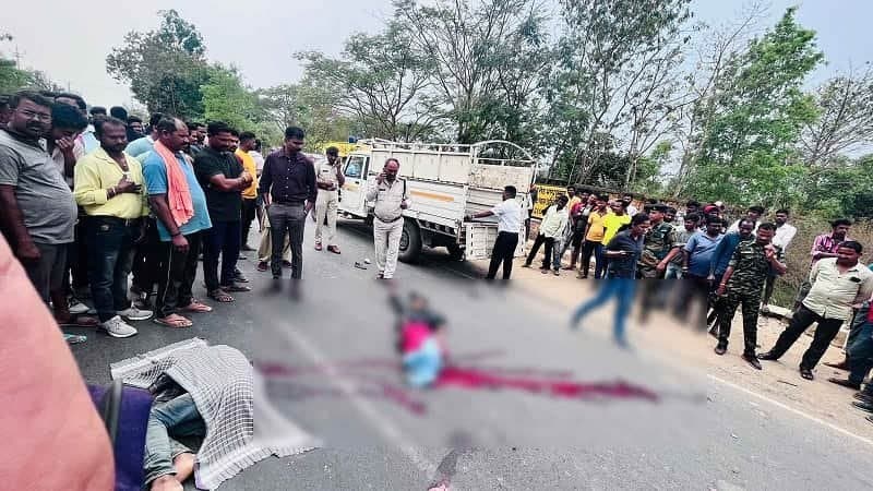 Ambikapur@ब्रेकिंग न्यूज़ ग्राम पंचायत सकालो में सड़क हादसा सड़क हादसे में दो युवक की मौत