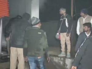 AmbikapurNews@ अम्बिकापुर में स्कूटी शो रूम में लगी भीषण आग, लाखों का नुकसान