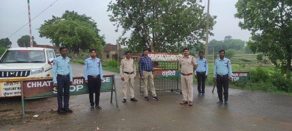 जिला आबकारी अधिकारी ने नवाटोला बार्डर का किया निरीक्षण