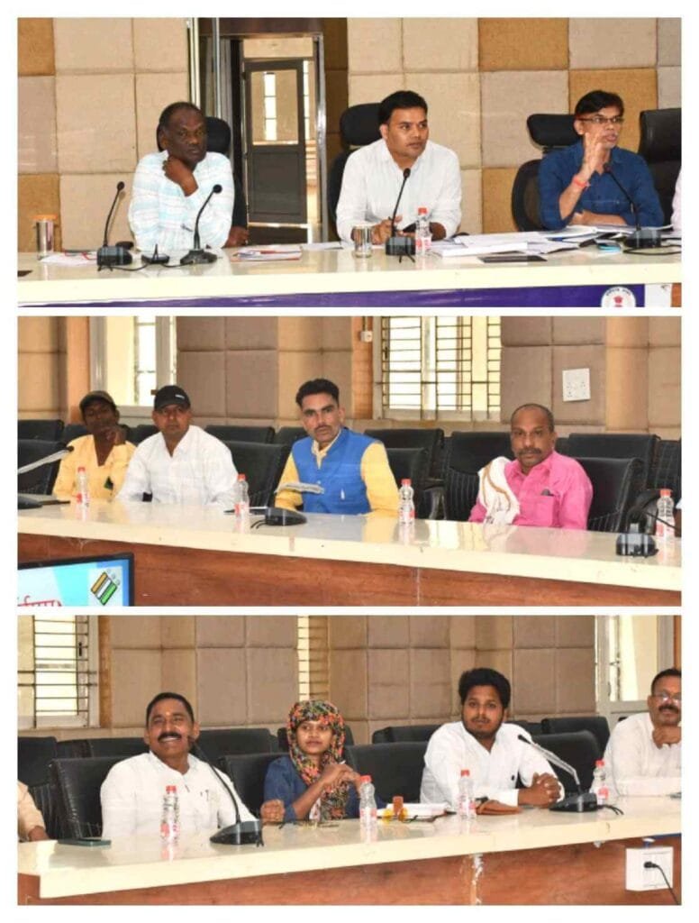 News Balrampur: नामांकन दाखिला की अंतिम तिथि 30 अक्टूबर तक, कलेक्टर की अध्यक्षता में राजनैतिक दलों के प्रतिनिधियों को दिया गया प्रशिक्षण