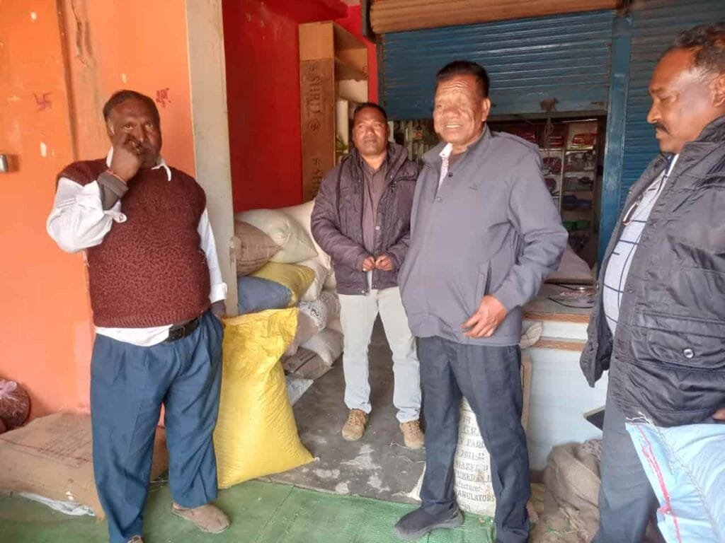 अवैध धान भण्डारण में जिला प्रशासन की बड़ी छापेमार कार्यवाही, अलग-अलग स्थानों से लगभग 1940 बोरी धान किया गया जब्त