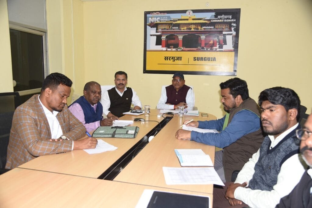 धान खरीदी एवं कस्टम मिलिंग के संबंध में संभागायुक्त श्री चुरेन्द्र ने सम्भाग के समस्त जिले के कलेक्टरों की ली बैठक