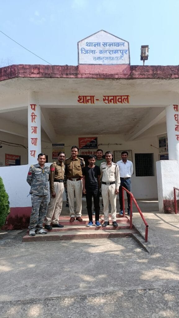 नाबालिग बालिका को शादी का प्रलोभन देकर, अपहण कर बलात्कार करने वाले आरोपी को थाना सनावल पुलिस ने किया गिरफ्तार। महिला एवं बच्चों के विरुद्ध घटित अपराधों में की जा रही है त्वरित व कठोर कार्यवाही।